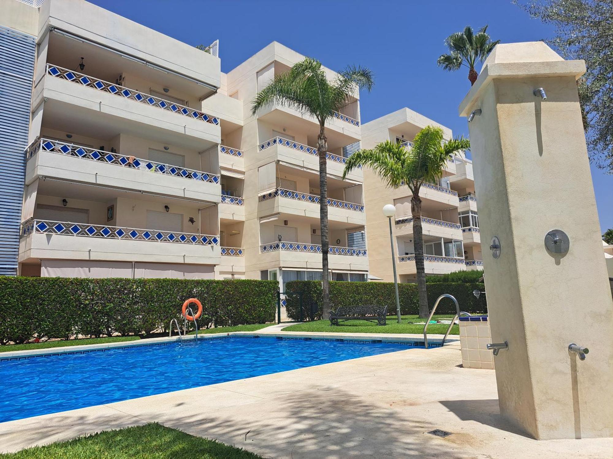 Con Jardin Y Piscina Pet Friendly Apartemen *